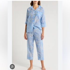 Papinelle
Cheri Blossom
Cotton & Silk
Crop Pajamas sz large $190